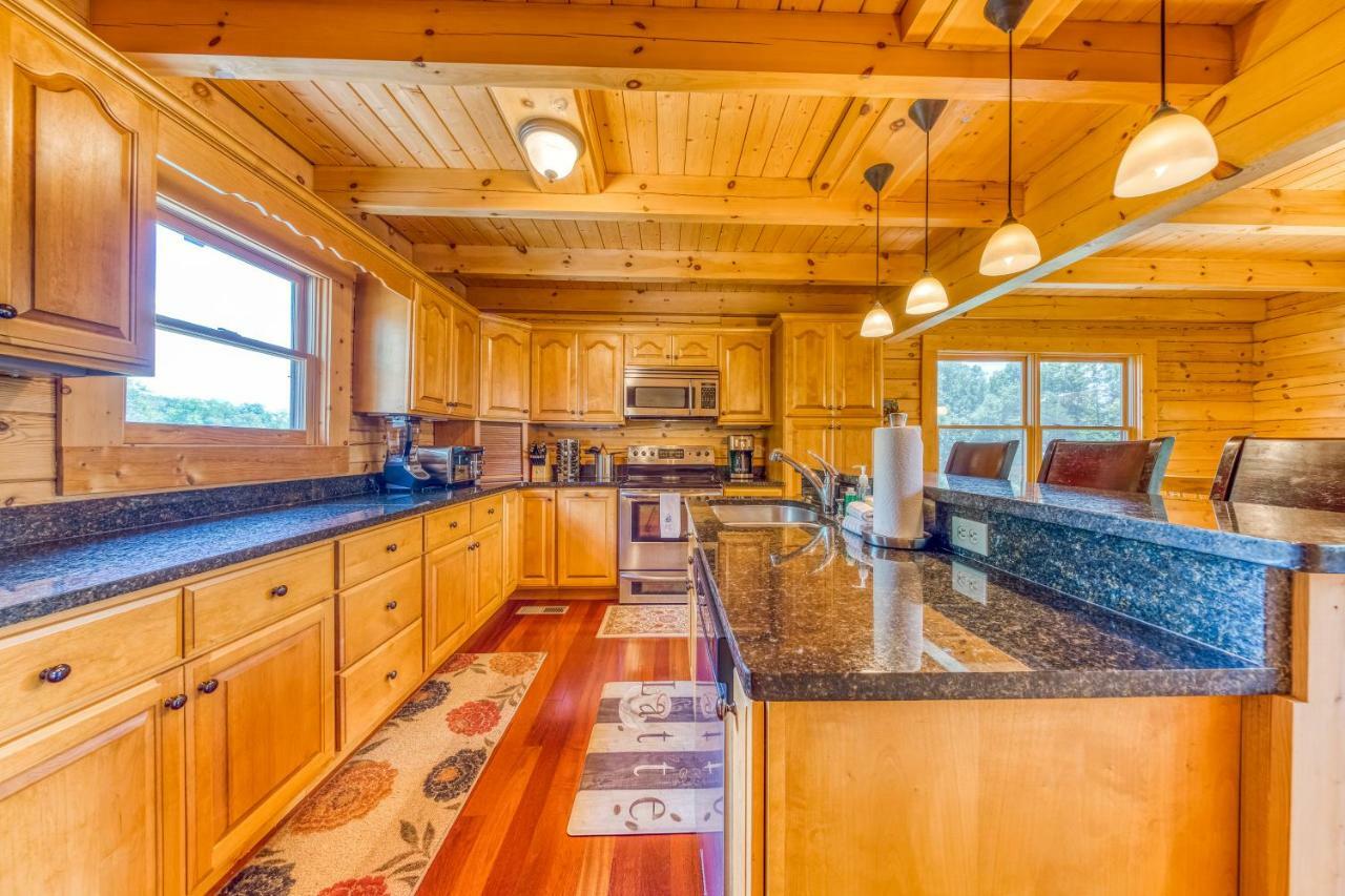 Majestic Lakefront Lodge Sevierville Exterior foto
